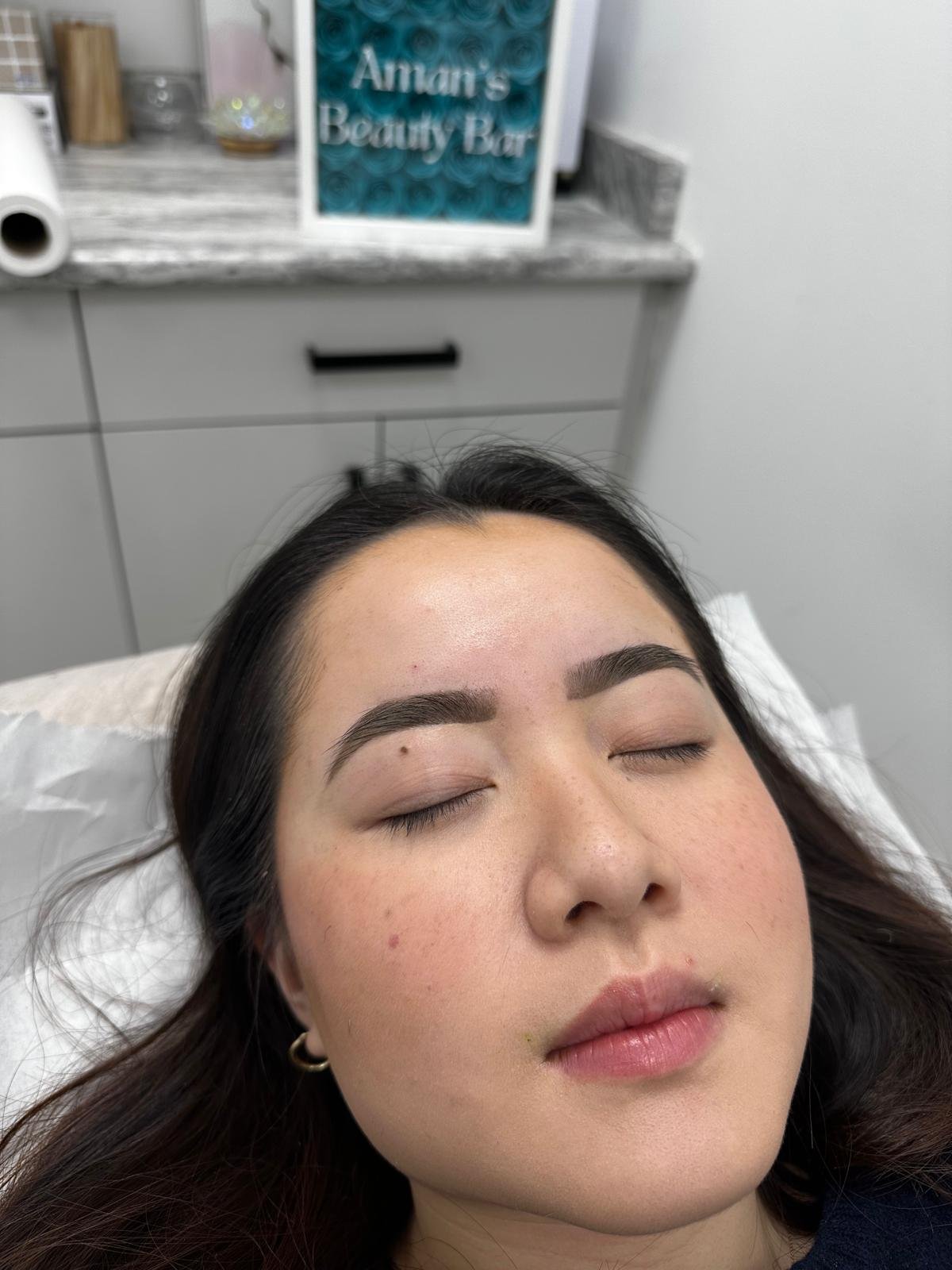 Eyebrow Tinting